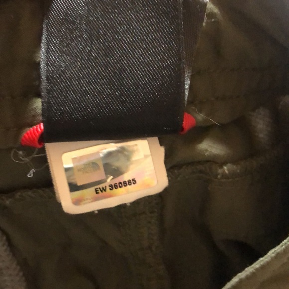 The North Face women's hiking shorts-size 12. Olive green color - Picture 5 of 12